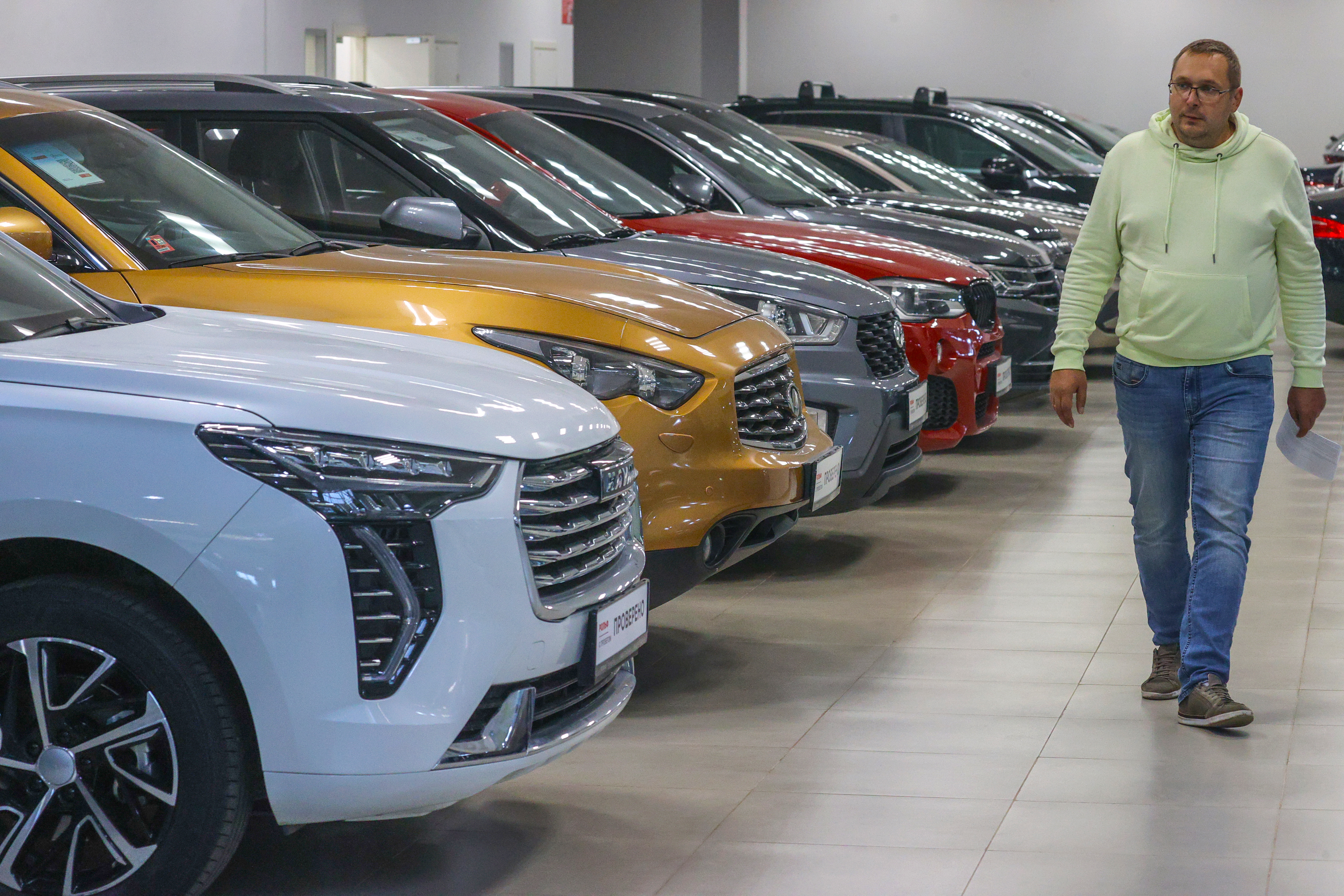 Администрации Искитима хотят запретить покупку Toyota Camry за 6 млн рублей