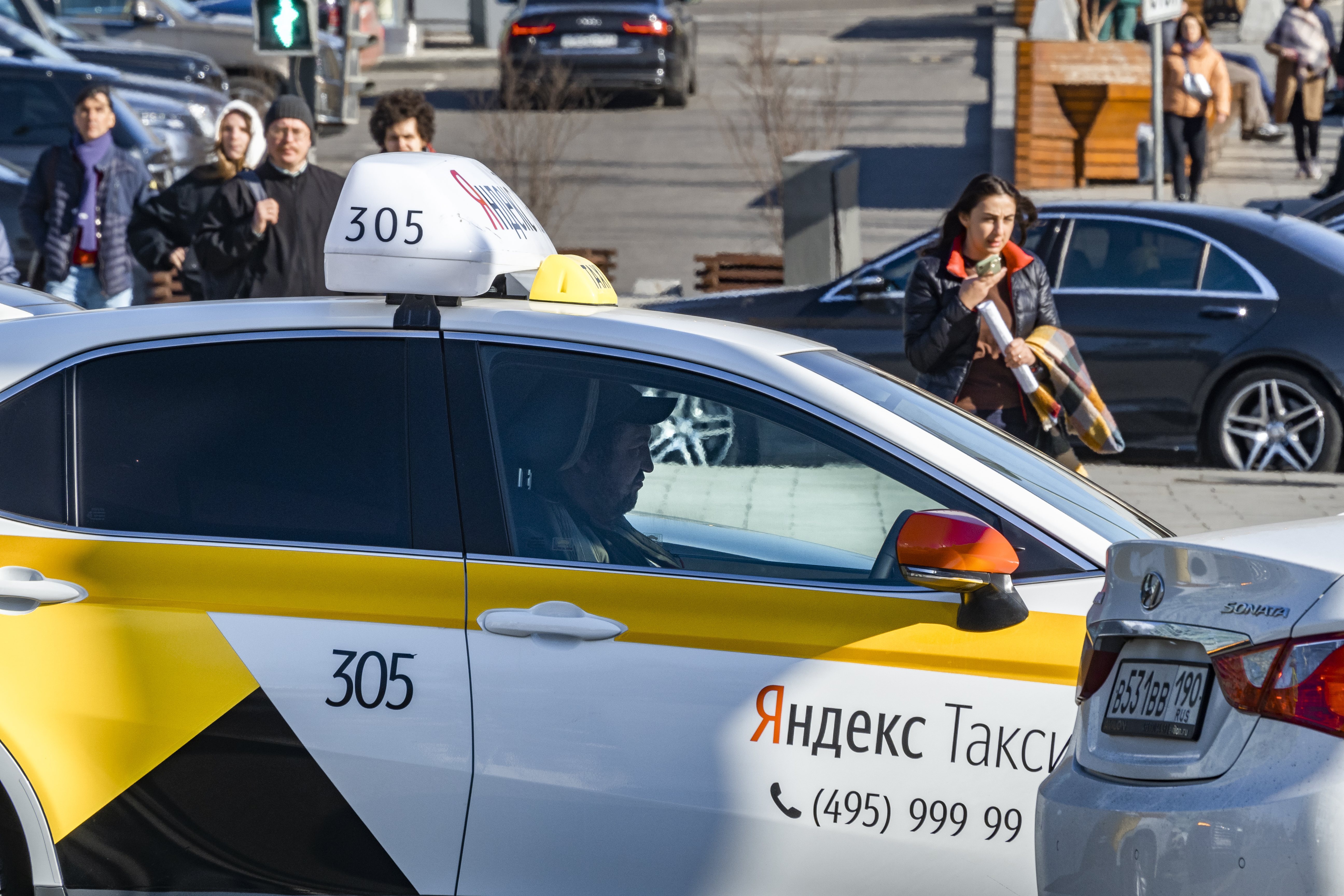 В Сибири водители "Яндекс.Такси" объявили забастовку. Пока на полдня