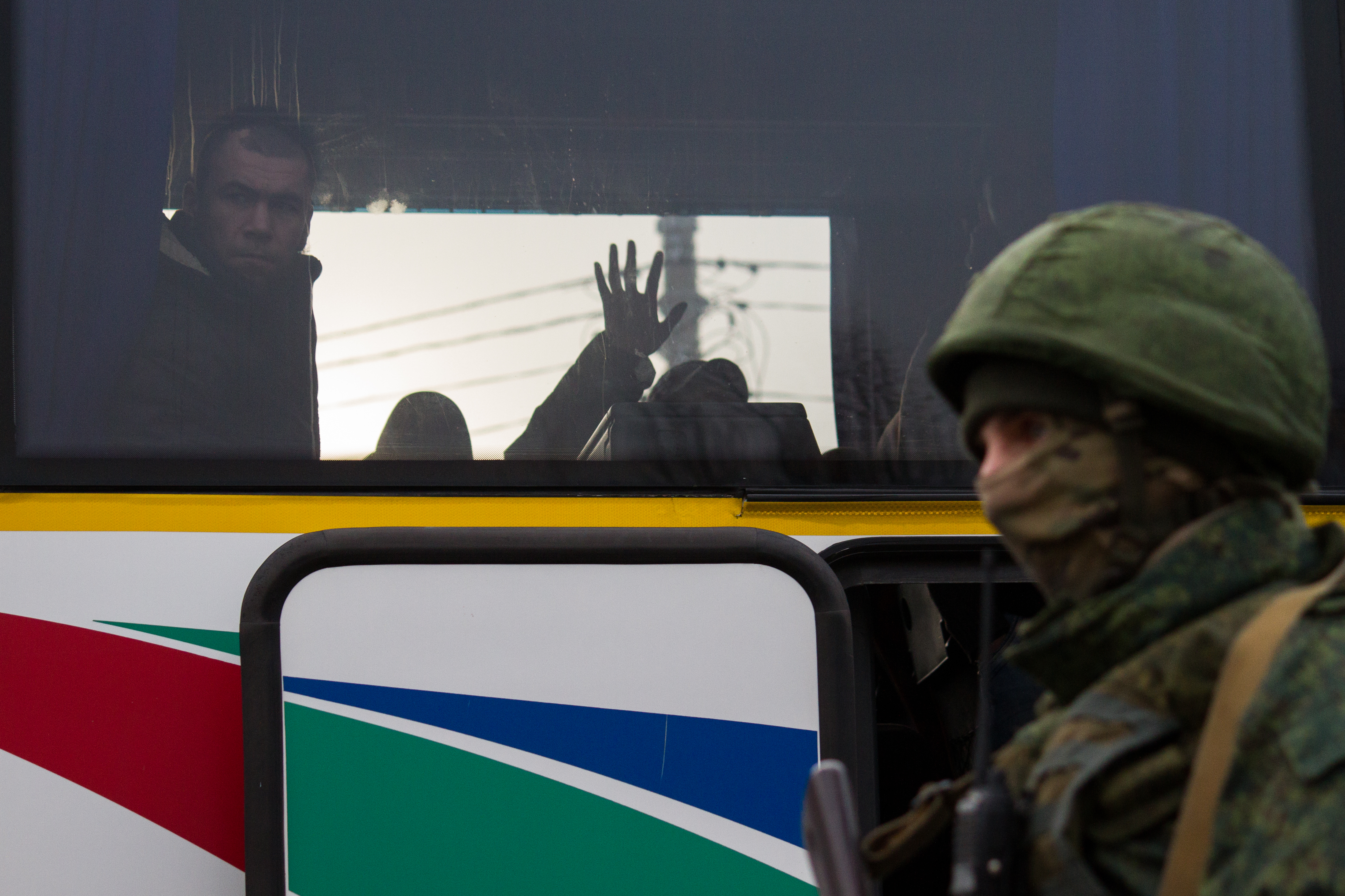 Автобусы с беженцами из Донецка прибудут в Россию до полуночи