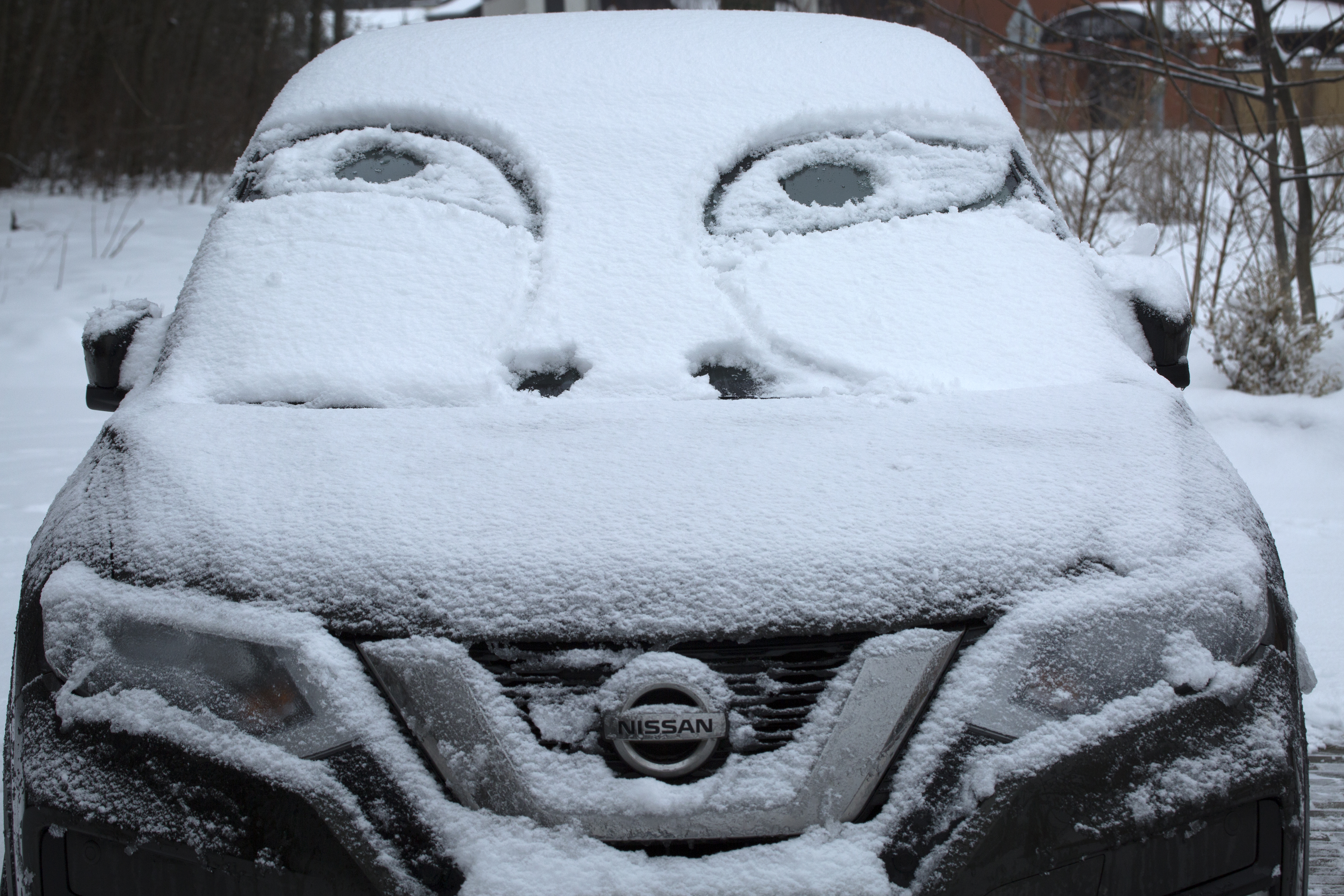 ГИБДД по Свердловской области попросило водителей не пользоваться авто из-за сильнейшего снегопада и гололеда