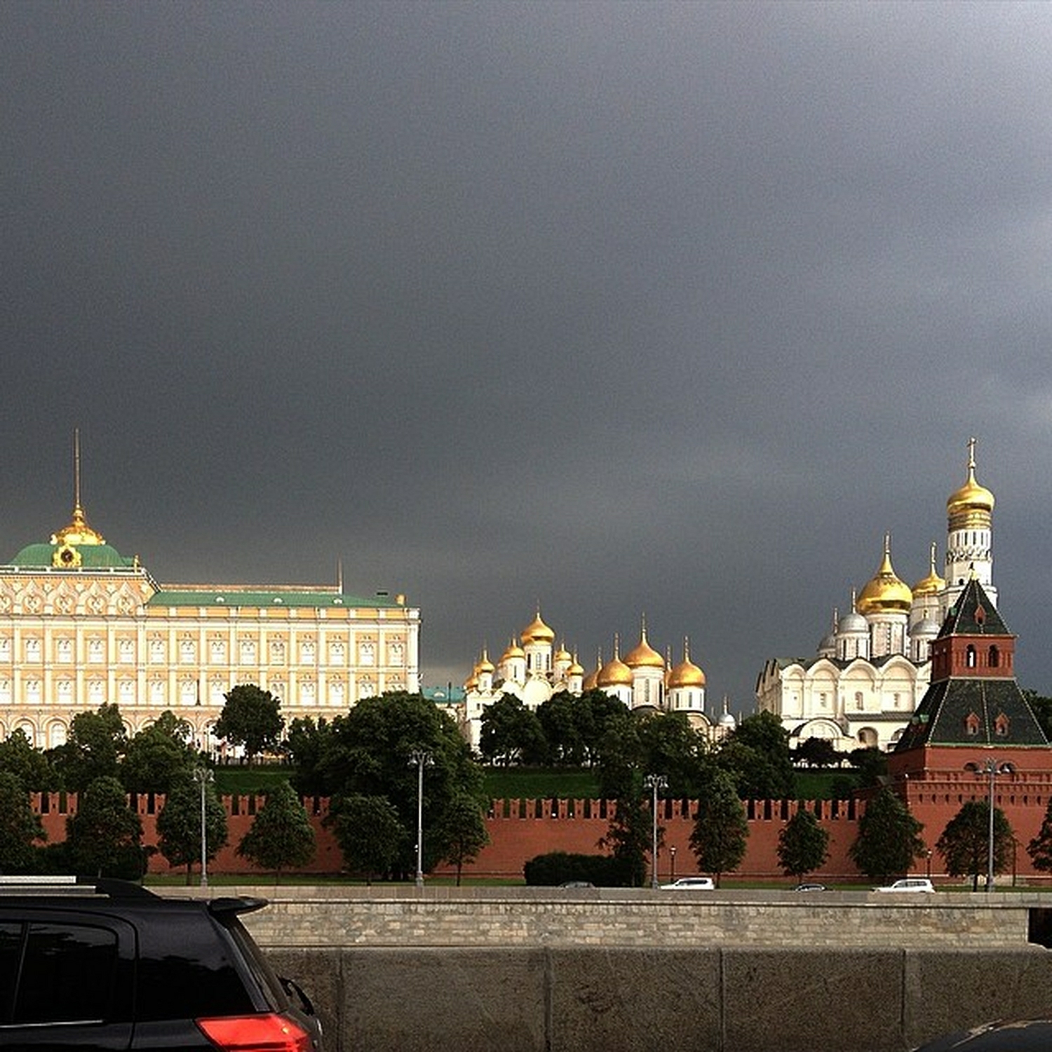 Бурима москва. Москва златоглавая фото. Над Москвой Великой златоглавою. Москва златоглавая фото цветные.
