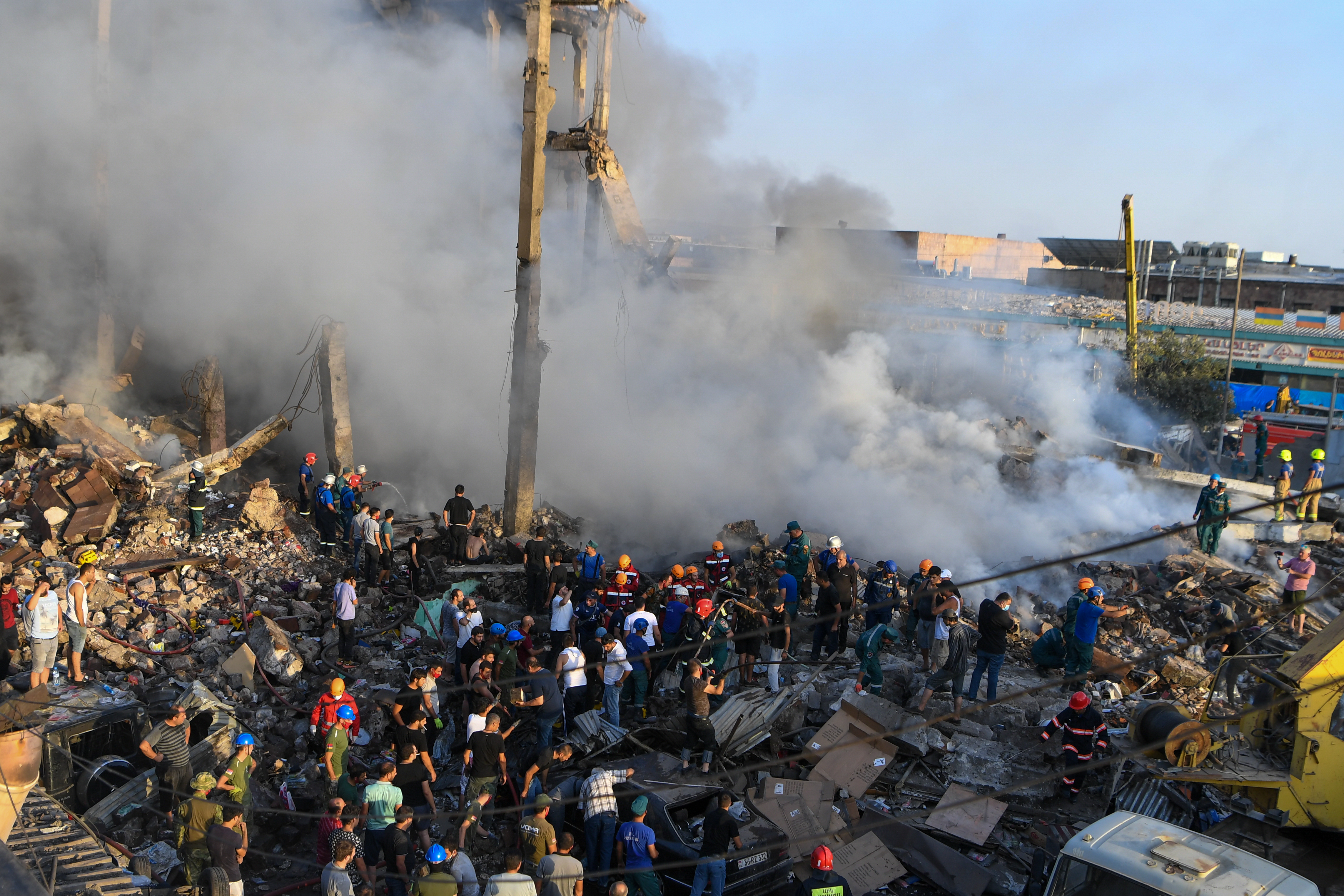 Последние новости по поводу теракта в москве. Сурмалу Ереван рынок. 21 Августа 2006 года взрыв на Черкизовском рынке в Москве. Теракт на Черкизовском рынке.