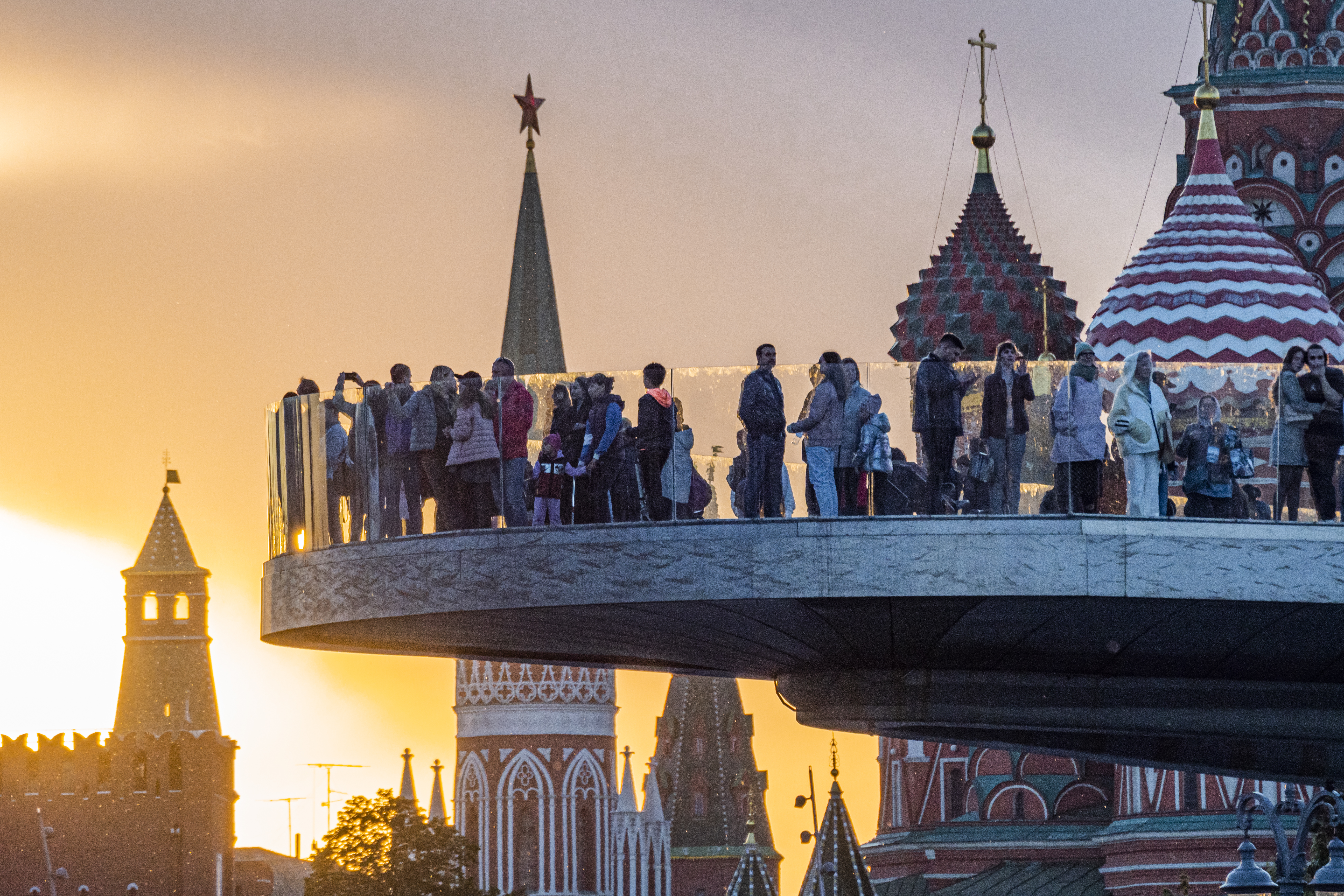 День москвы программы. Парк Зарядье зимой. Город Москва. Г. Москвы «парк «Зарядье. Весна в Москве.