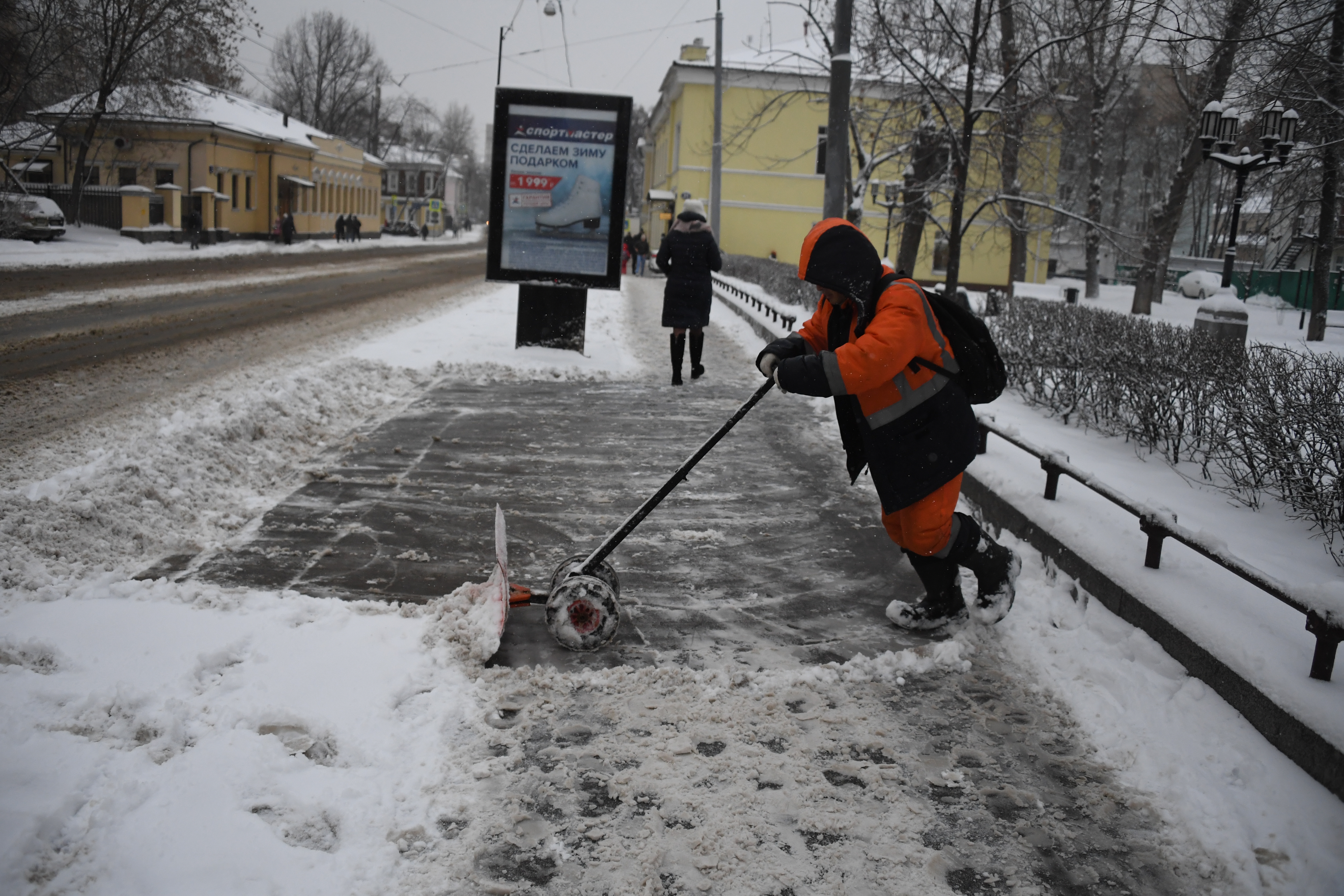 Уборка улиц от снега