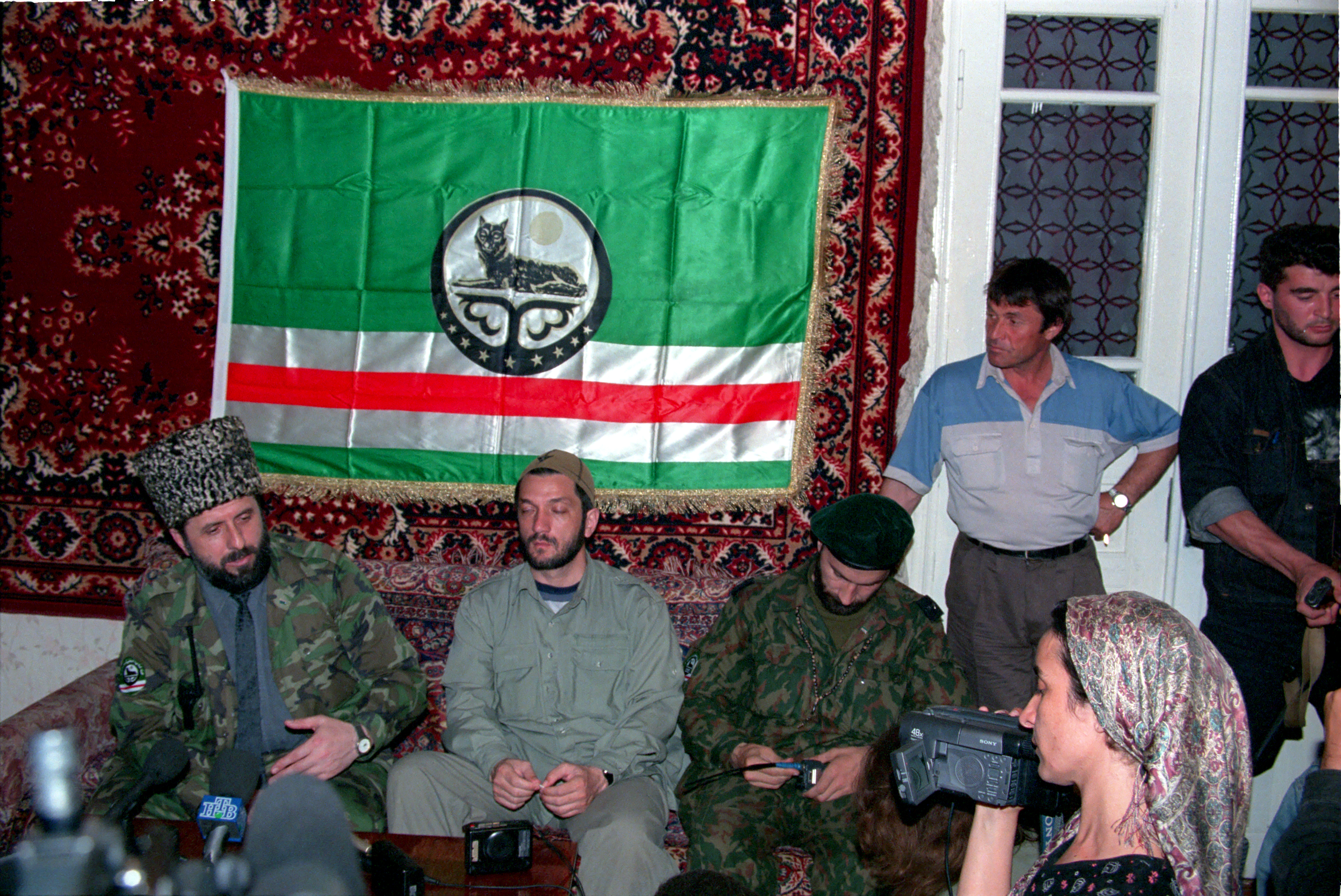 Ичкерия это что за страна. Чеченская Республика Ичкерия. Ичкерия признана террористической. Чеченское государство.