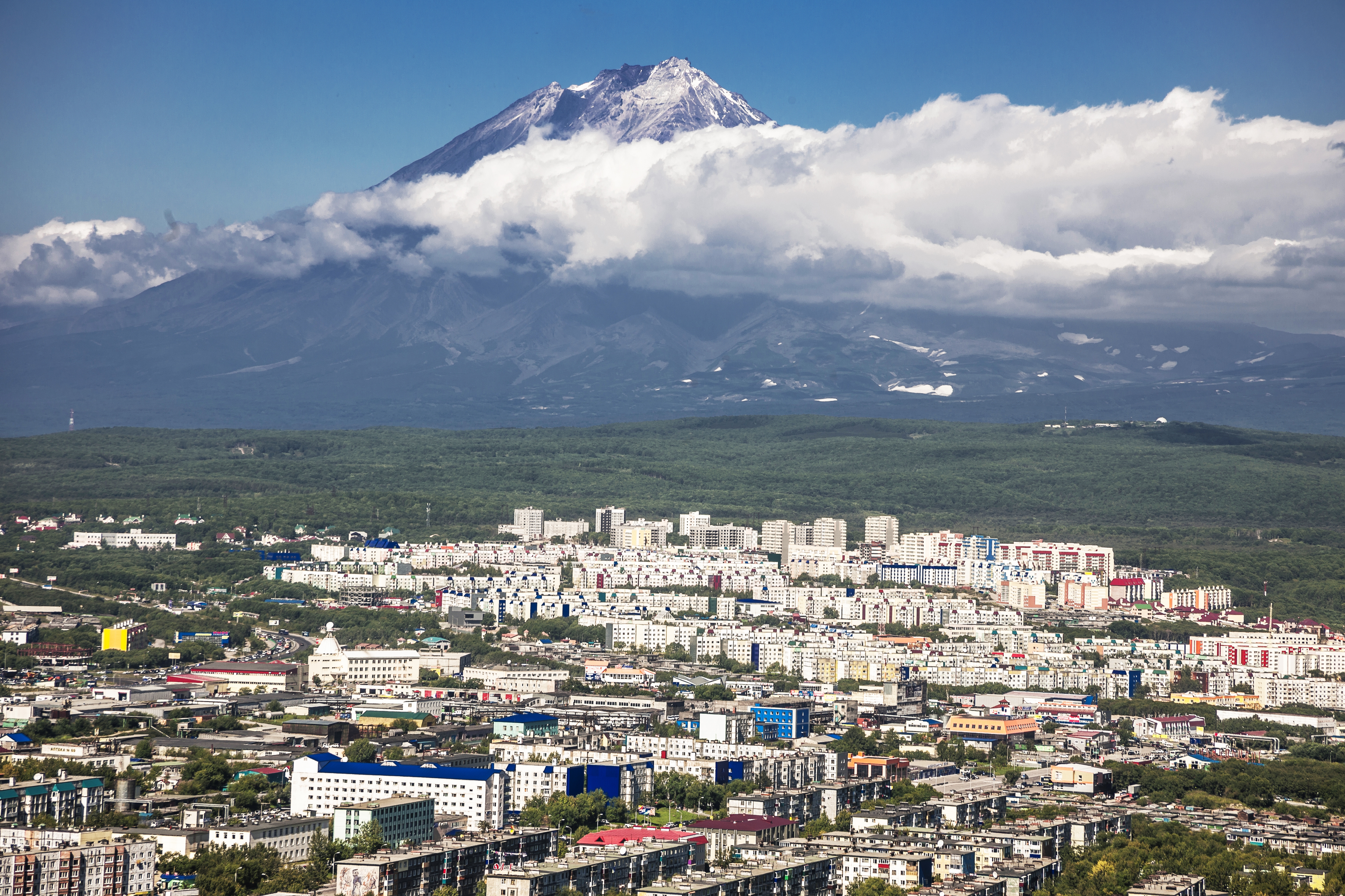 Авито камчатский край. Петропавловск-Камчатский 1740. Петропавловск Камчатский 801. Петропавловск Камчатский в 2002 году. Петропавловск Камчатский в 2001 году.