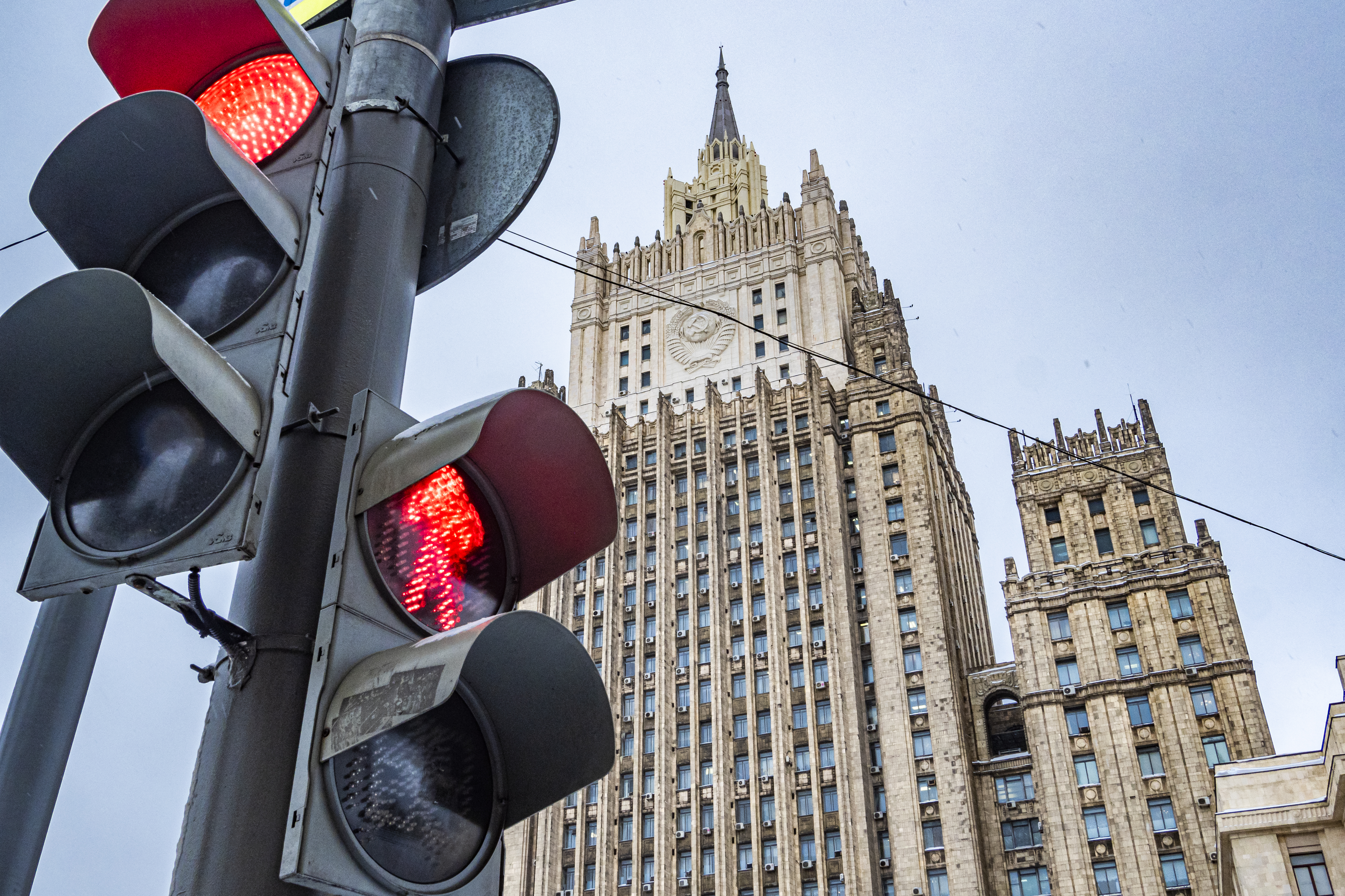 Стопам москва. МИД Латвии здание. МИД Великобритании. МИД Дании. Фотографии Москвы.