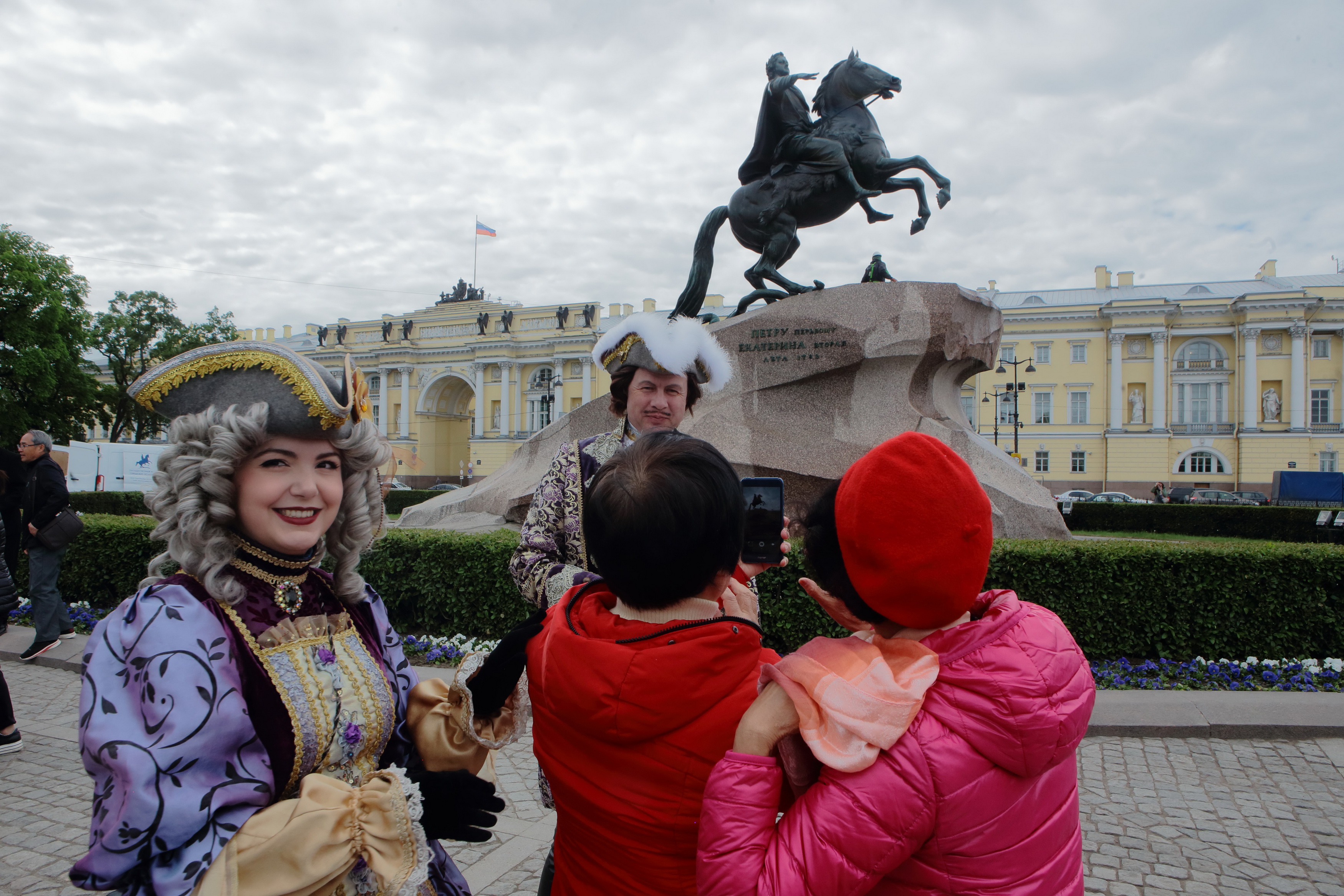 Люди которые живут в петербурге. Люди которые живут в петербурге