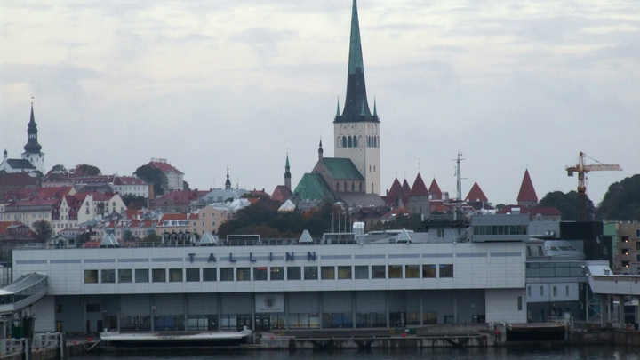 Эстония разблокировала границу с Россией. И объяснила, зачем закрывала её