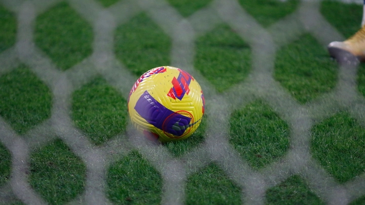 Итальянский судья дисквалифицирован на два года за пожелание футболисту рака