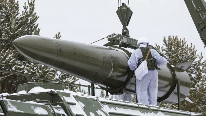 Минобороны России двумя пусками Искандера наказало нацистов в Запорожье