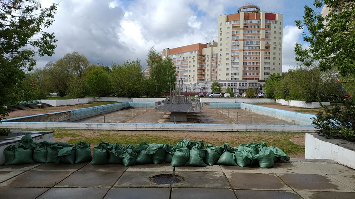 Во Владимире частично застроят сквер с фонтаном за белым домом