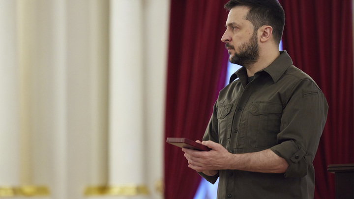 Либо путь бен Ладена, либо Хусейна: Французы поставили президента Украины перед сложным выбором