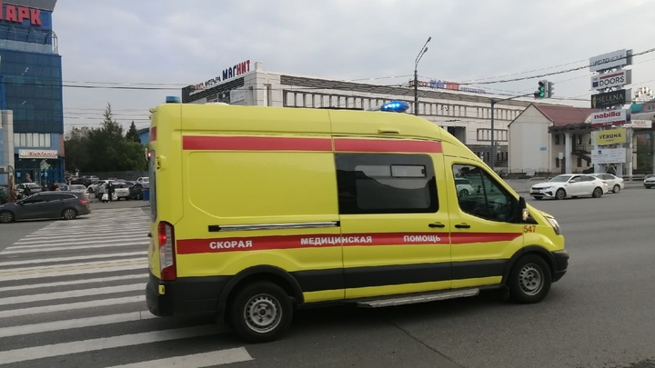 В Челябинскую область до конца года поступит 17 новых машин скорой помощи
