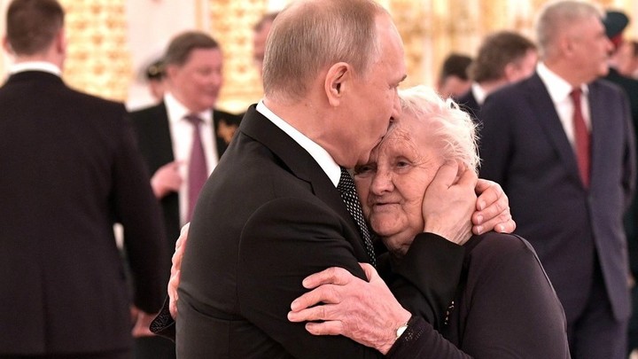 Владимир Путин обратился к пенсионерам после выборов. Что с пенсиями в России?