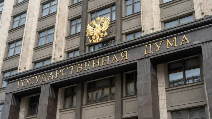 В ЛДПР срочно открестились от депутата, обвиняемого в коррупции. Но все следы не зачистили