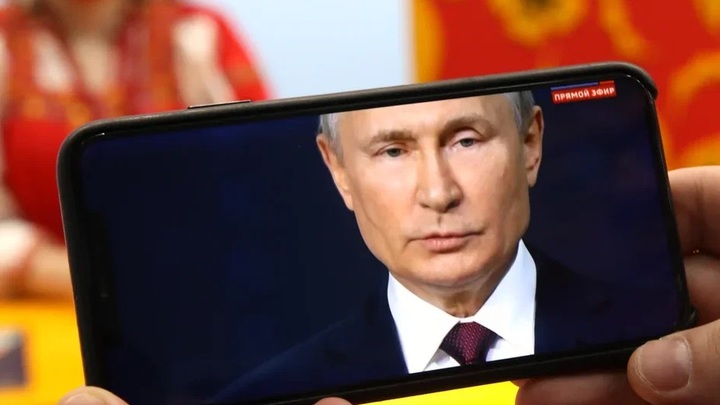 DM: Путин пренебрёг послом Британии, отдав всю теплоту чиновникам из ОАЭ