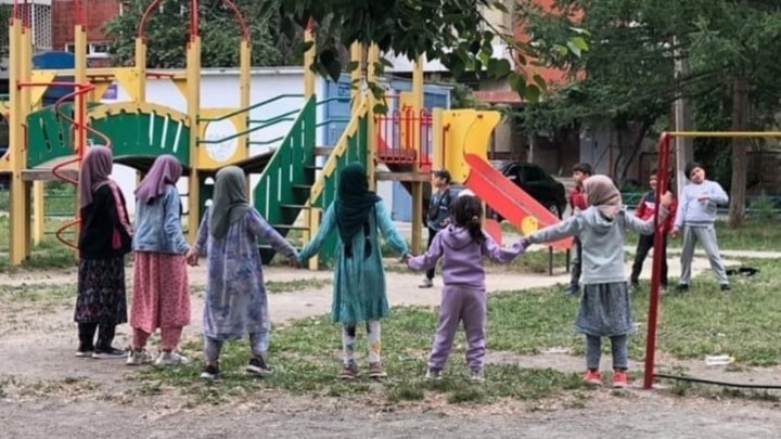 В гостях есть и правила: Омбудсмен предложила обязать мигрантов оплачивать лечение детей