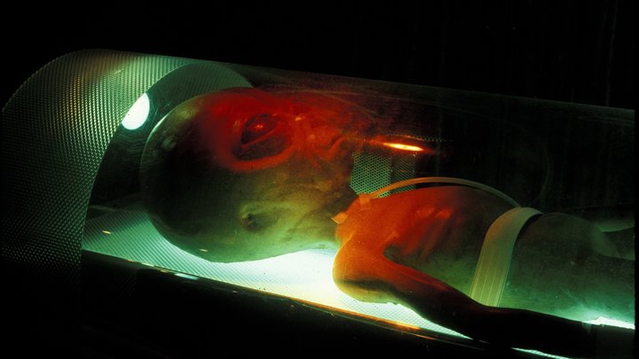 Трупы пришельцев в Конгрессе Мексики: Что показал публике известный журналист-уфолог