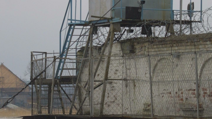 Момент побега заключённых из психдиспансера в Бурятии попал на видео