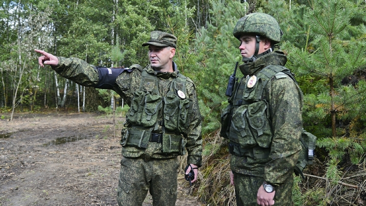 В Белоруссии водитель фуры пытался со взрывчаткой напасть на военных