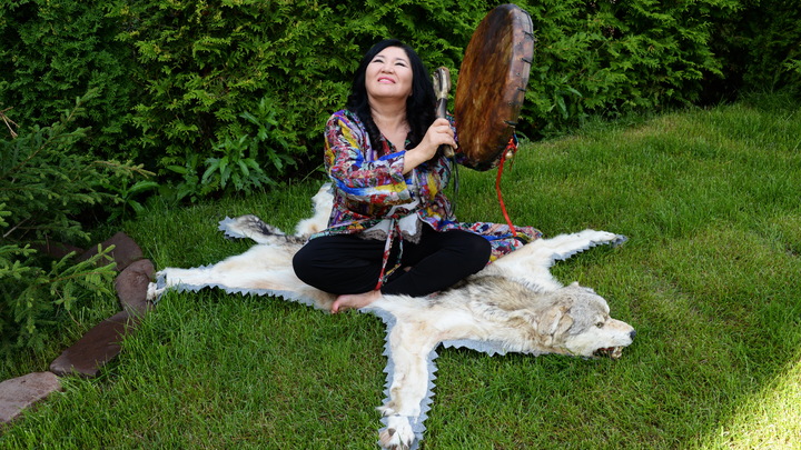 Много трагедий увидела в 2025-м шаманка Кажетта: Люди будут улетать на небеса