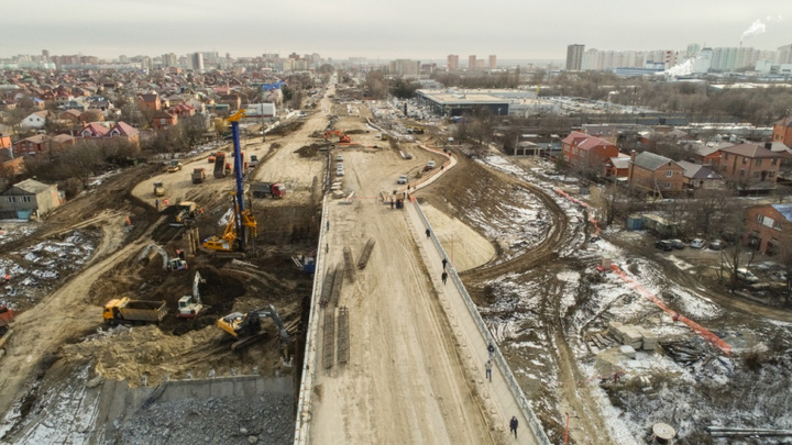В Ростове начали возводить подъездные пути к многострадальному мосту на Малиновского