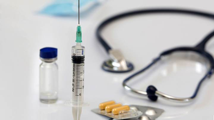 Защититься от COVID разовым уколом: Гинцбург сделал оговорку об однокомпонентной вакцине