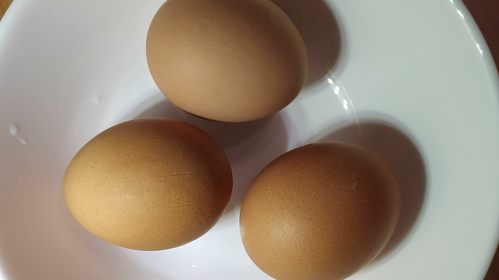 Не надо этого делать. Sohu раскрыло опасный рецепт варки яиц