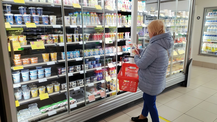 Роспотребнадзор рассказал, как отличить настоящую сметану по суффиксу