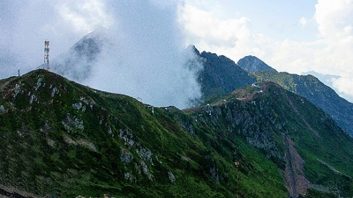 В горах Пакистана нашли двоих туристов из России