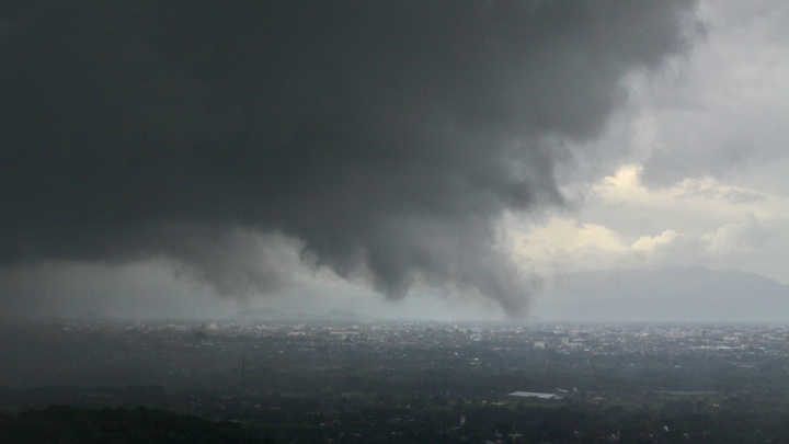 Отлетали, как бумажные. Смерч разбросал самолёты в аэропорту Нижнекамска