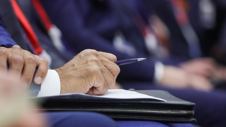 Корреспондент RT Придыбайло: Делегация из России вылетела на переговоры в Стамбул