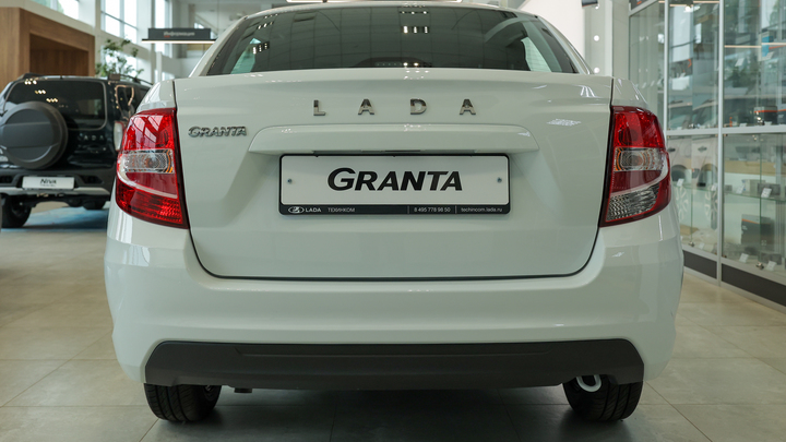 Почему в Египте Lada Granta стоит 535 тысяч рублей, а у нас - более миллиона