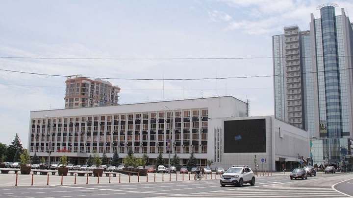 Чиновник департамента архитектуры и градостроительства Краснодара попал под следствие