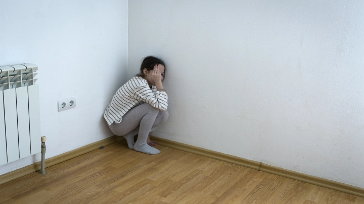 54-летний новодвинец пытался развратить пятерых малолетних девочек