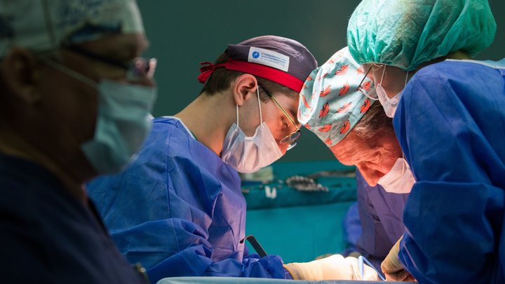 Хирурги в Балашихе вырезали у пациентки опухоль весом 5 килограммов