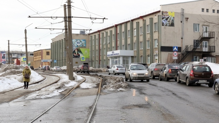 В Кемерове на неопределенный срок закрыли проезд по Сосновому бульвару
