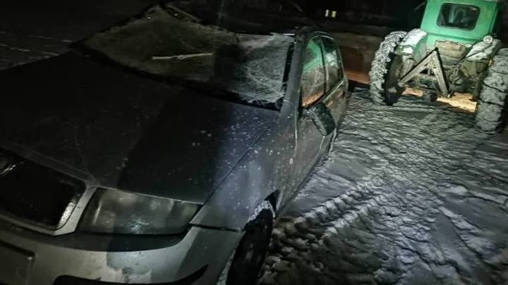 Мать и двое маленьких детей погибли при падении автомобиля с моста в реку в Башкирии