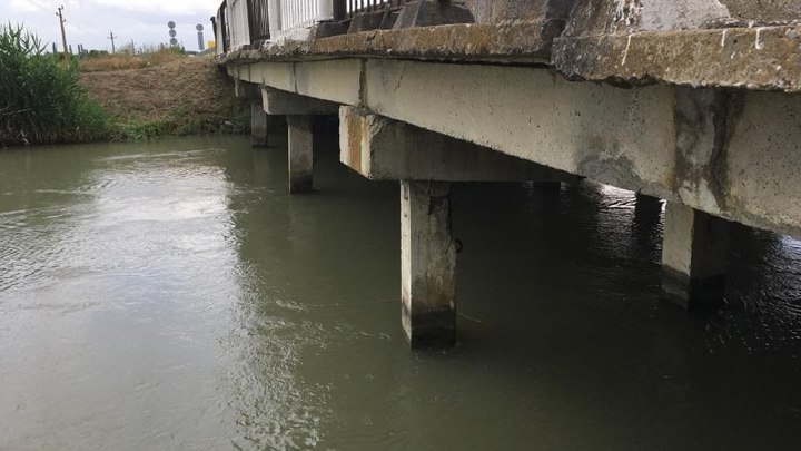 Новый мост взамен аварийного построят в Славянском районе до сентября 2023 года