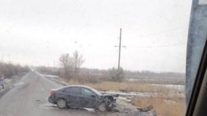 Морда в хлам: Под Самарой лоб в лоб столкнулись две легковушки