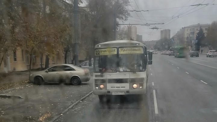 Пассажирам автобуса в Челябинске потребовалась помощь
