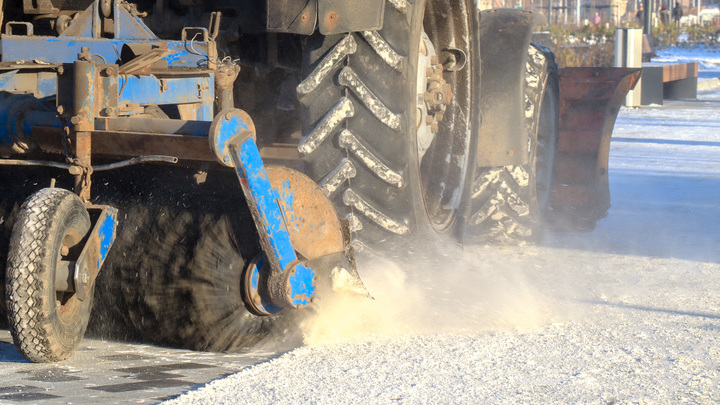 В Петербурге выпал первый снег: Уже есть пострадавшие