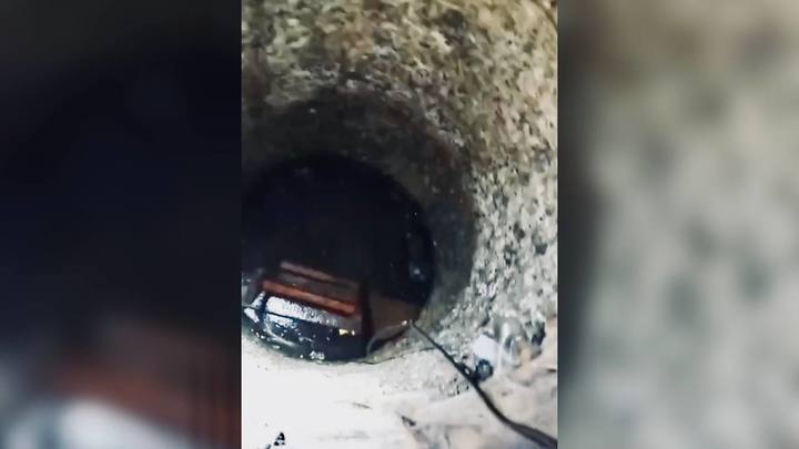 Боролся за жизнь до последнего: в Сочи мужчина прыгнул в колодец, чтобы спасти упавшую туда собаку
