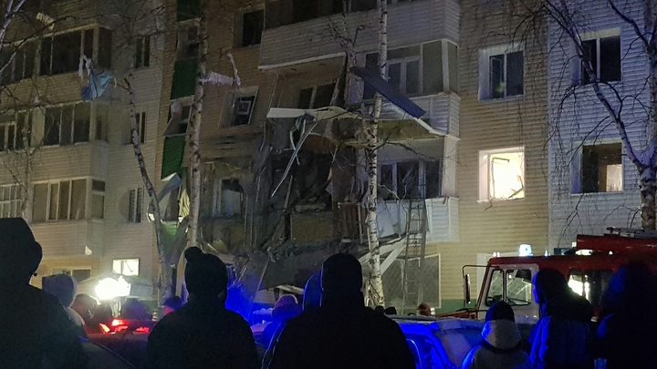 Взрыв в пятиэтажке Новосибирска: Подъезд обрушен полностью. Первые фото попали в Сеть