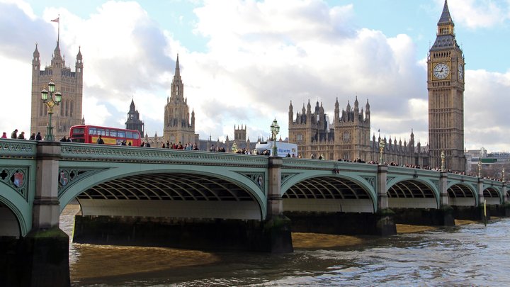 Россия вмешивалась в Brexit? Доказательств не нашли: Но главное, что осадочек остался