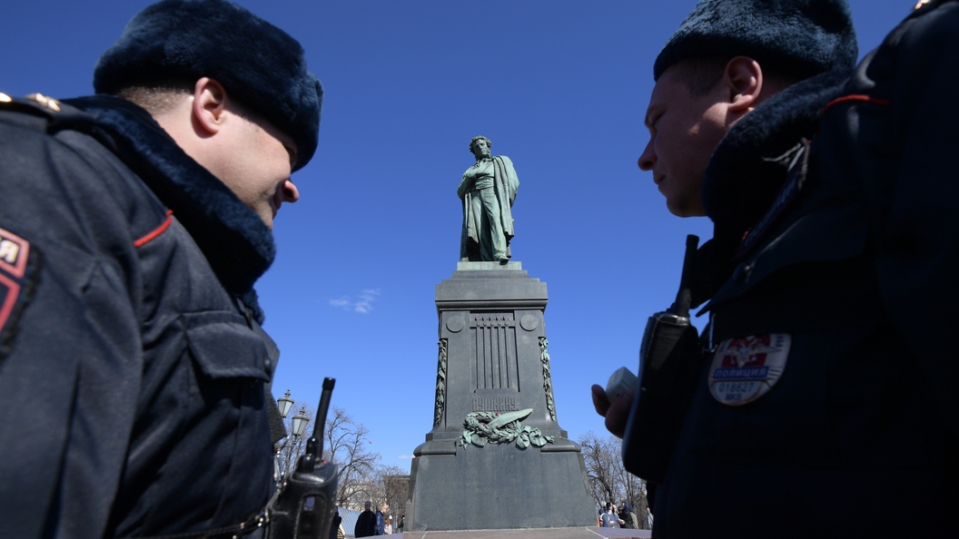 Москве на День города подарят обновленный памятник Пушкину Москве на День города подарят обновленный памятник Пушкину