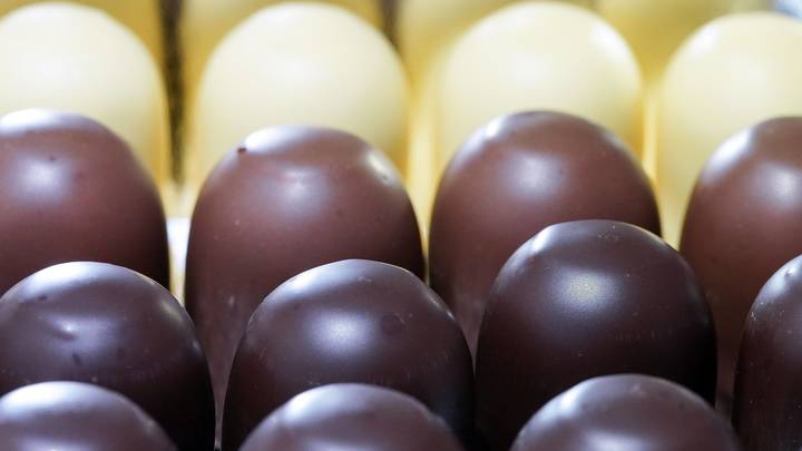 В шоколадном яйце с игрушкой нашли опасный сюрприз: В Россию приостановлен ввоз продуктов из Китая