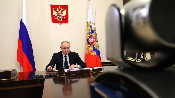 Архив Путина на заметку МВФ: Кто нас обидит, тот трёх дней не проживёт