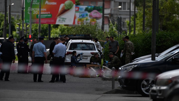 В Казани федеральный судья разбился насмерть после падения из окна